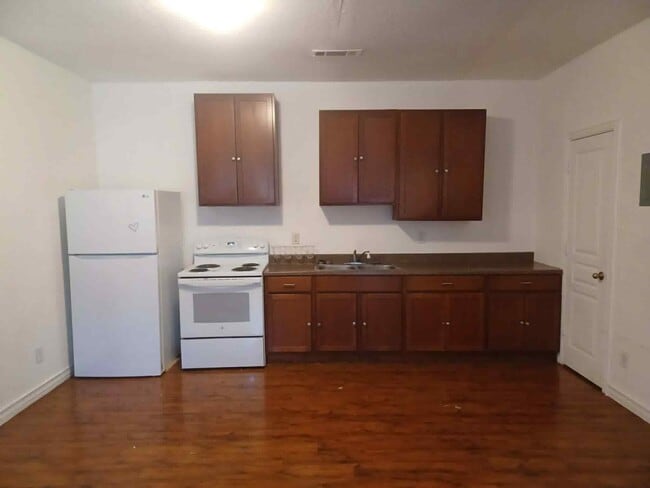 Photo - 1808 San Angelo Blvd