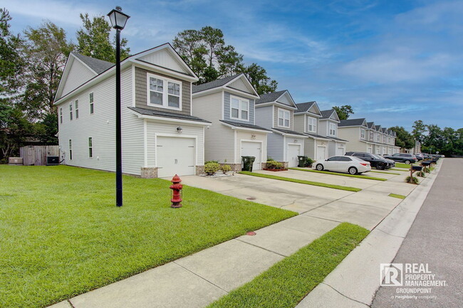 Photo - 221 S Lamplighter Ln