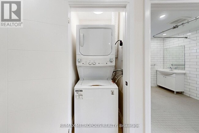 Photo - 85 Primula Crescent Unit #Main