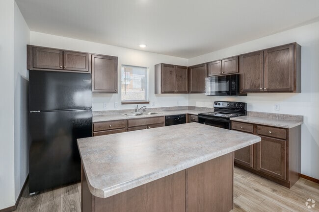 2BR, 1BA - 1080SF - Kitchen - Shepherd Hills Commons