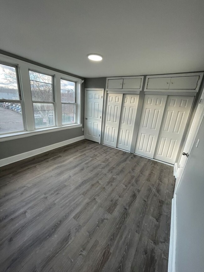 Building Photo - 891 Broadway Unit 3