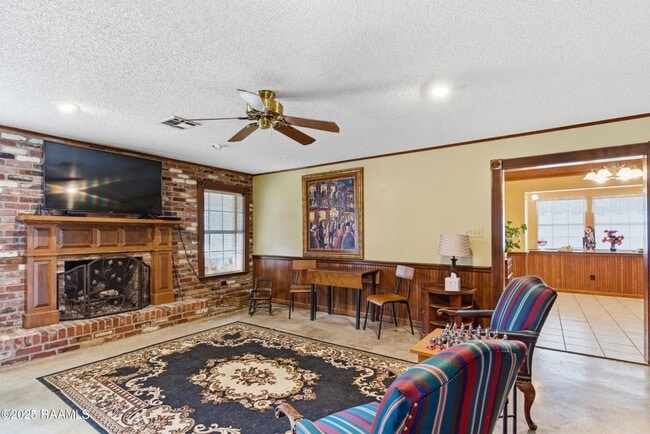 Photo - 104 Tallowood Cir