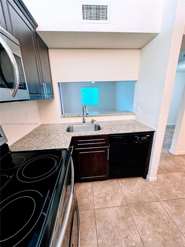 Photo - 10730 NW 14th St Unidad 160