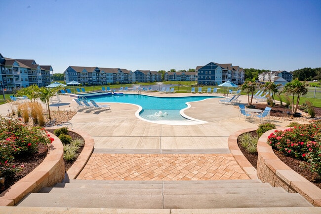 Mermaid Pool - Oceans East Rental