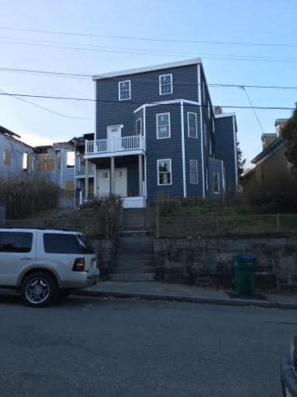 Building Photo - 67 Varney St Unit 1