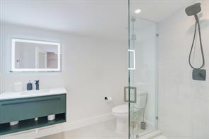 Photo - 2289 Cleveland St