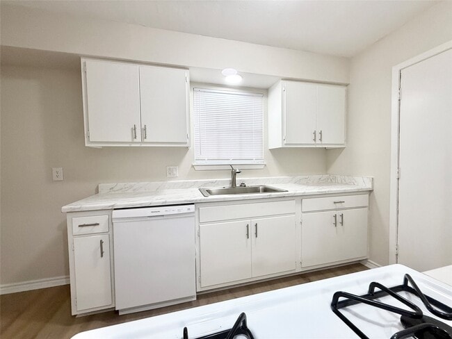 Photo - 2400 5th St Unit 3