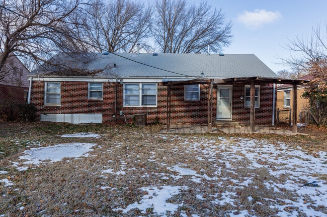 Photo - 628 S Mission Rd