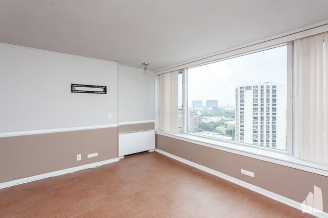 Photo - 2728 N Hampden Ct Unit 1604