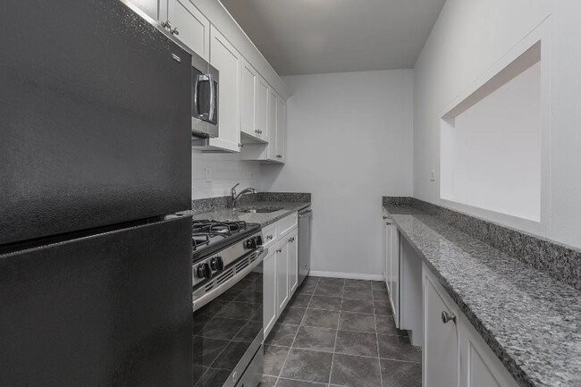 Photo - 8 Whittier Pl Apartment