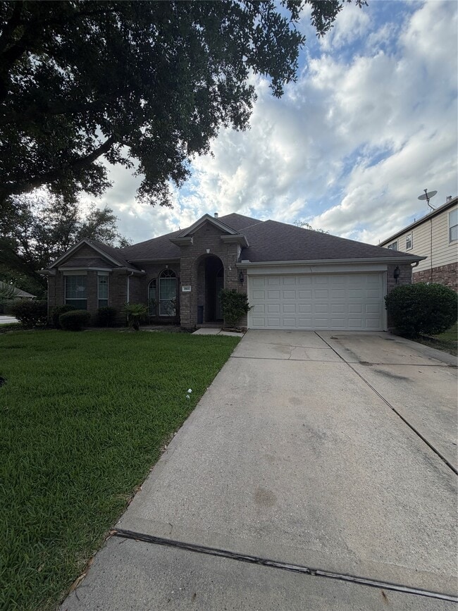 Building Photo - 2922 Sandleigh Dr