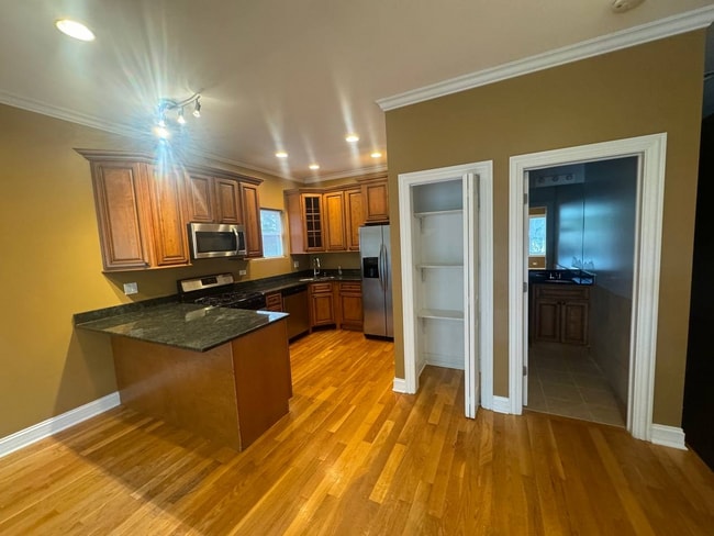 Photo - 6229 N Richmond St Unit 2N