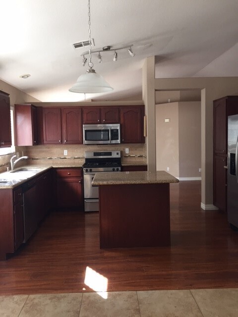 Photo - Gorgeous Single Story Culdesac Home For Rent