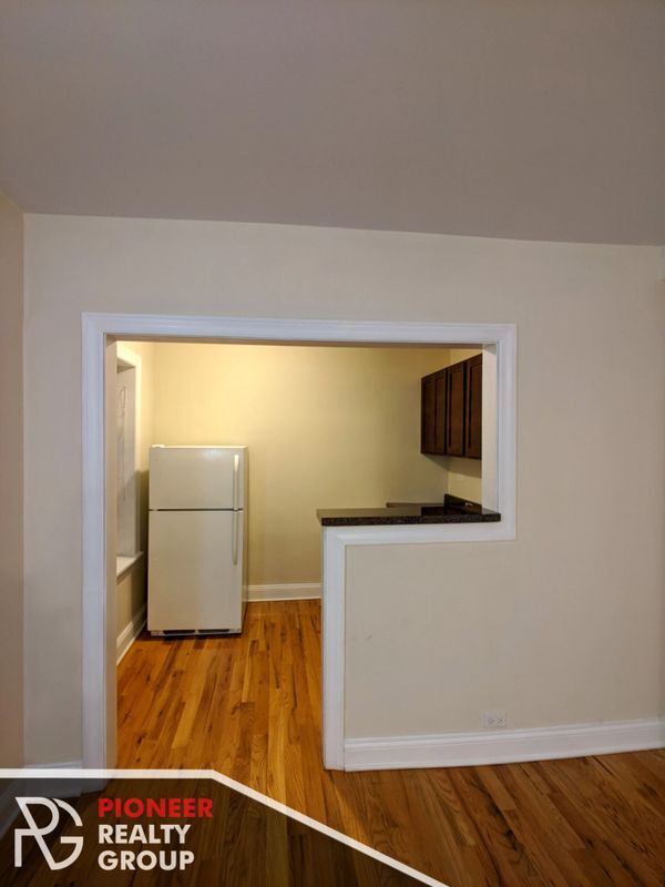 Photo - 1347 N Dearborn St Unit 204