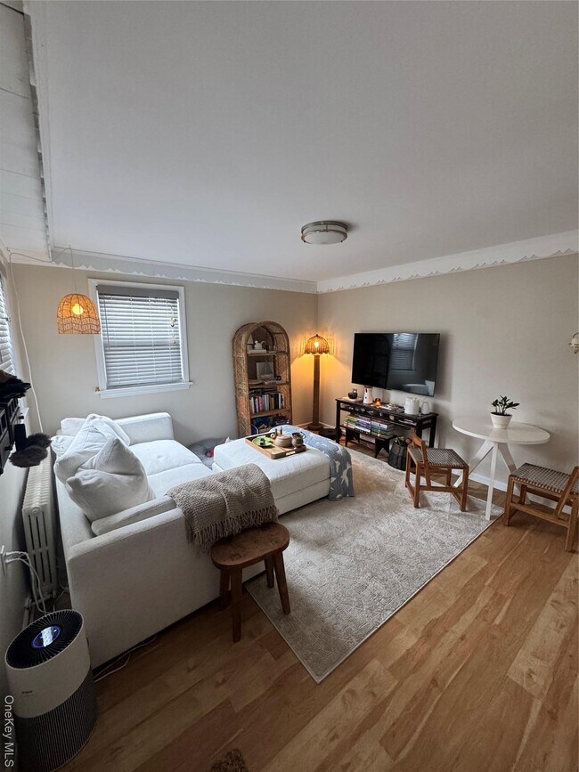 Photo - 655 E Walnut St Unit 1st fl