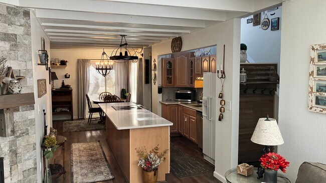 Photo - Cozy two bedroom Lake Village Condo availa...