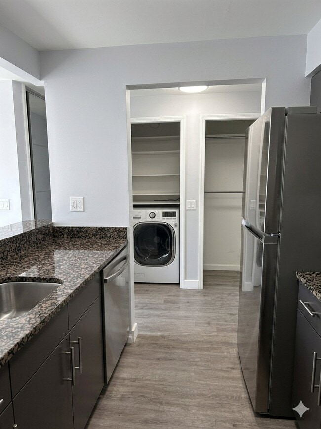 Photo - 6070 Woodhaven Blvd Unit 5