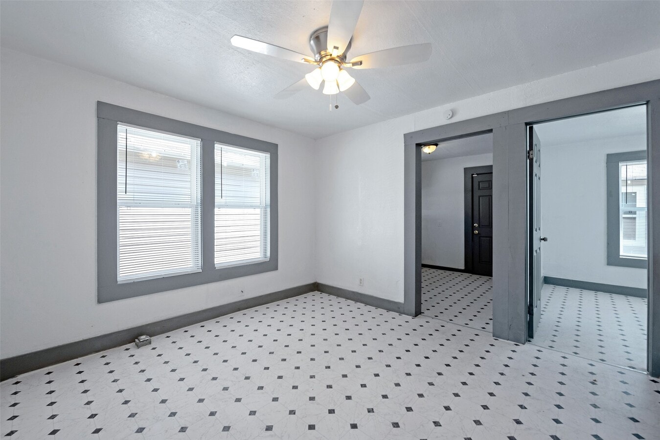 Photo - 2217 Stevens St