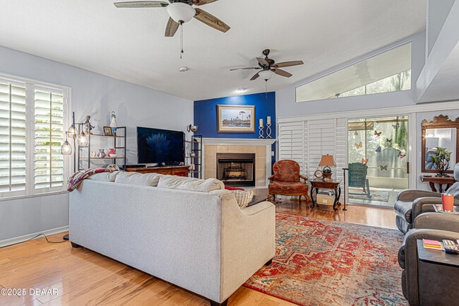 Photo - 6 Oak Village Dr