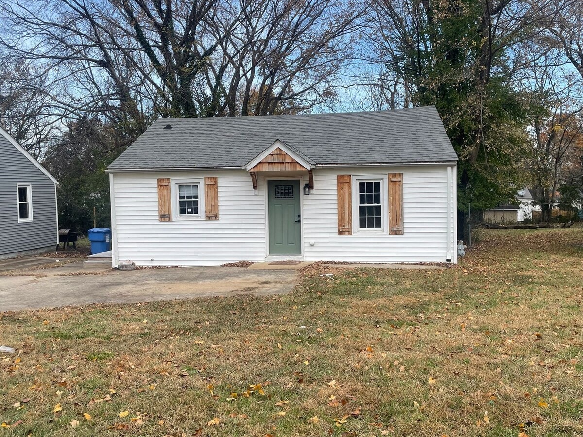 2 Bedroom Pet Friendly Home For Rent Near Madison Street! - 2 Bedroom Pet Friendly Home For Rent Near Madison Street!