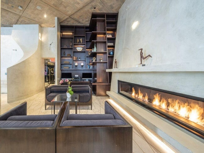 Building Photo - 114 E 32nd St Unit ID1323399P