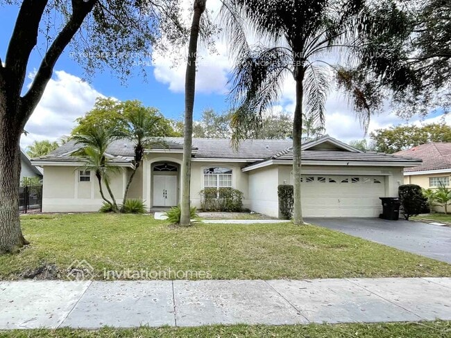 Building Photo - 5831 NW 40th Ln