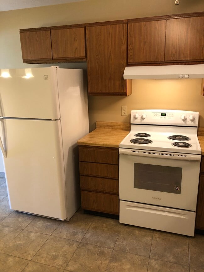 Kitchen - 1713 Rockingham Dr Unit A