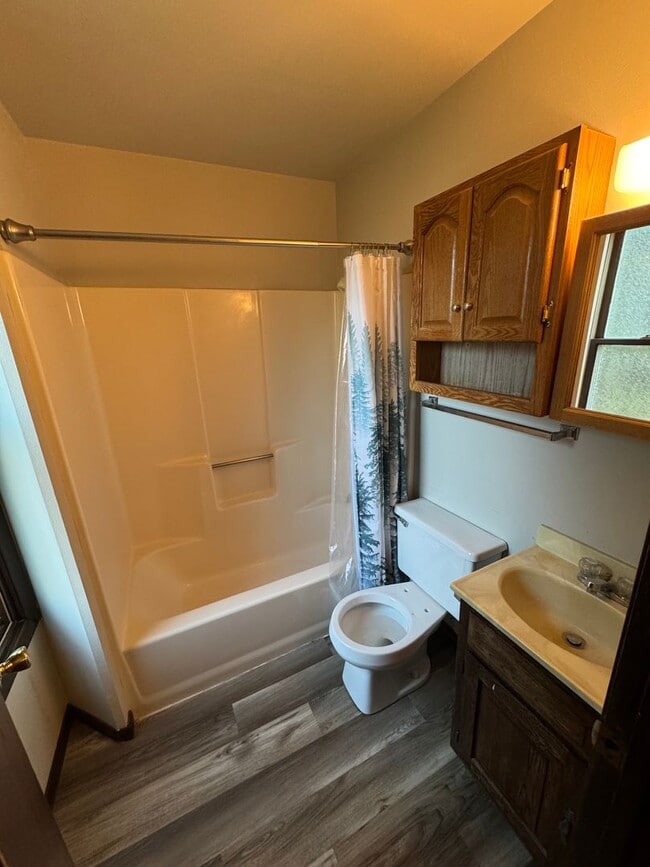 Photo - 1421 E Midway Rd Unit Lower