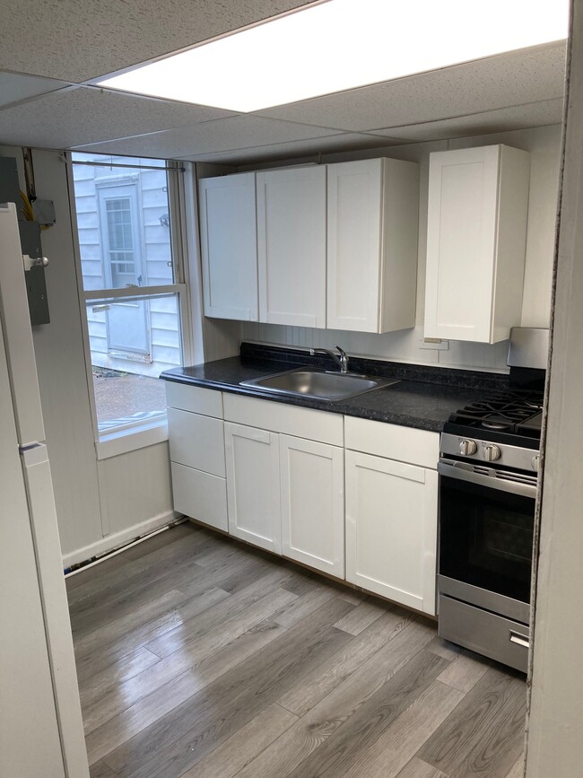 Photo - 347 1/2 Kingwood St