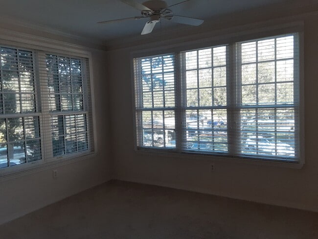 Photo - Annual unfurnished 2/2 condo in luxury development near Legacy Trail and Siesta Key.
