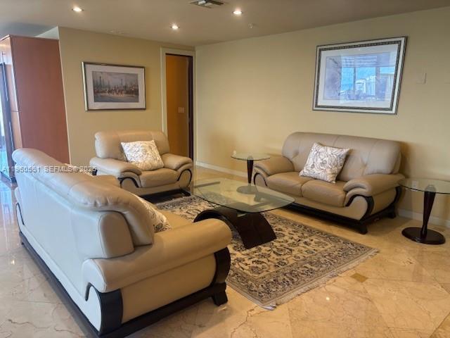 Photo - 100 Lincoln Rd Unidad PH4