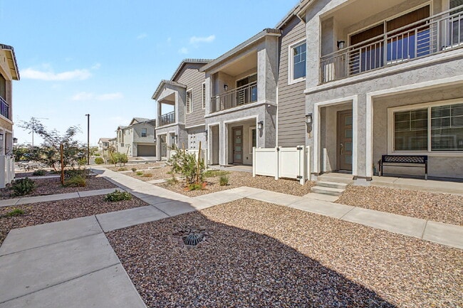 Building Photo - Live the Hawes Crossing Lifestyle – Pool, Pickleball & More! Internet included in the rent! Unit #1054