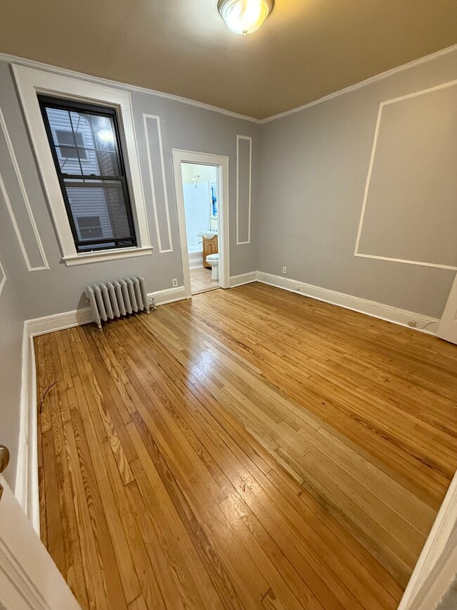 Building Photo - 303 E Webster Ave Rental