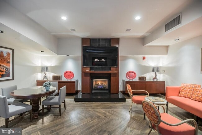Photo - 1600 Arch St Unit 1904