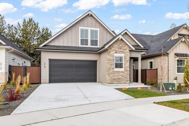 Photo - 3+3 Luxury Home in Eagle’s Prestigious Bellemeade Community