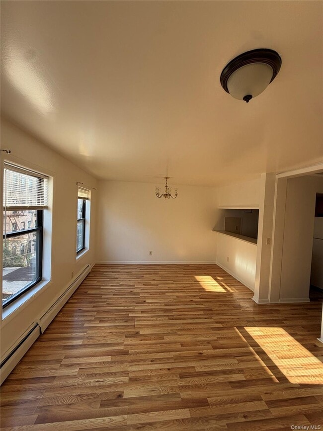Photo - 2087 Union St