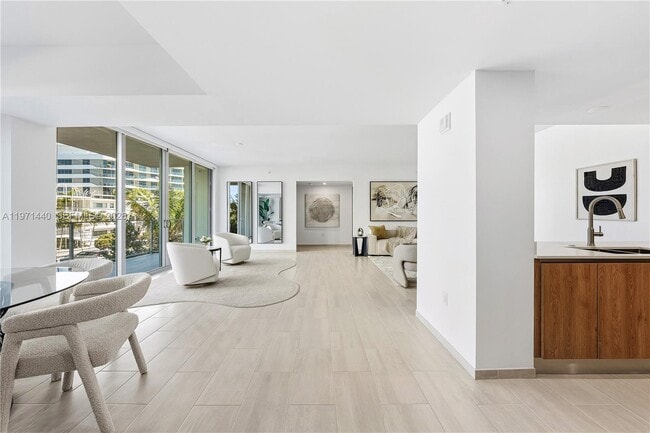 Photo - 10281 W Bay Harbor Dr Unit 204