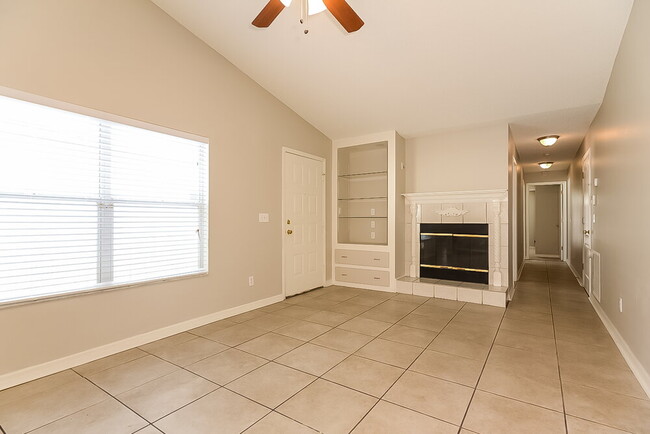 Photo - 4313 Longshore Dr