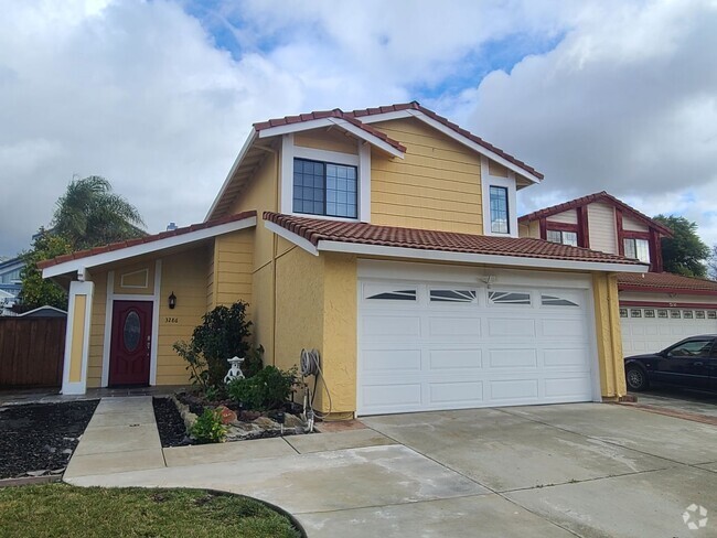 Building Photo - 3 bed / 3 bath two story single family hom... Rental