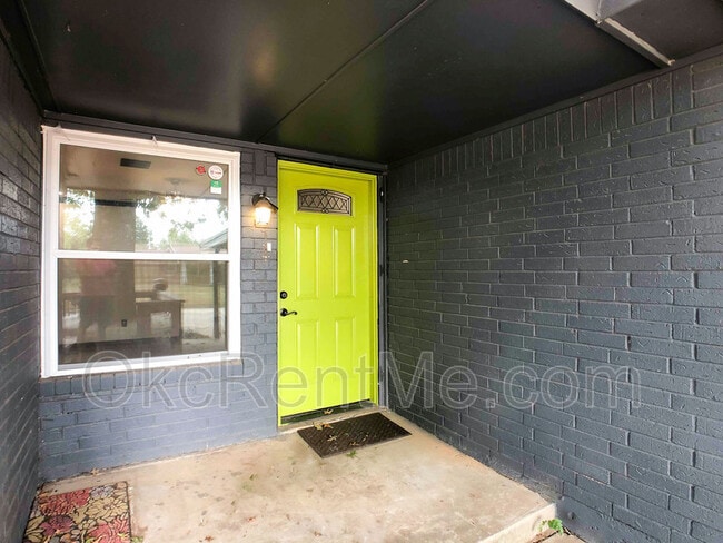 Photo - 805 N Markwell Ave