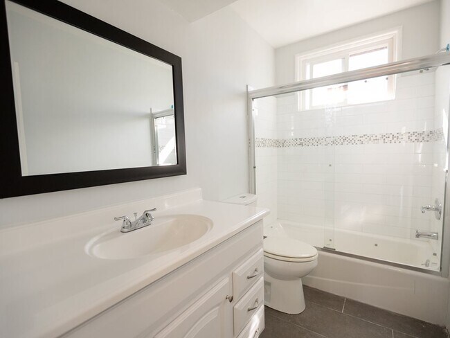 Photo - Hayworth Apartments