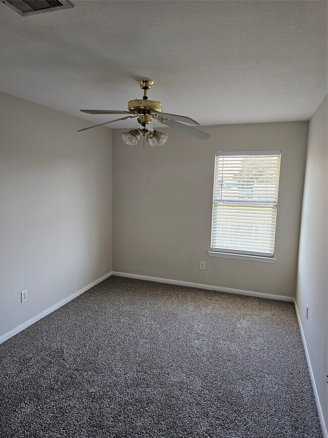 Photo - 4839 Montclair Hill Ln