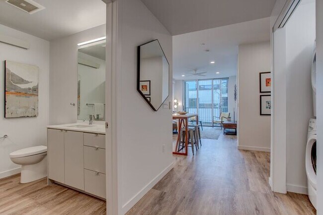 Photo - Luxury One Bedroom on Division near Salt &...