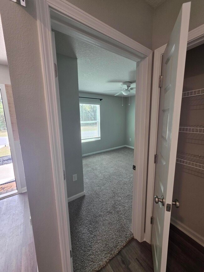 Photo - 3123 Van Day Way