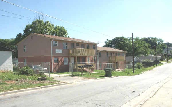 Spencer Commons - Spencer Commons Apartments