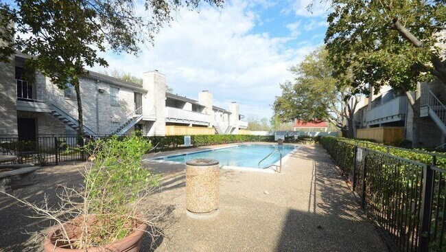 Photo - 10853 Braes Bend Dr