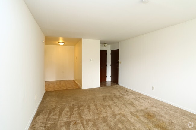 1BR, 1BA - Living Room - St. Charles Place Apartments