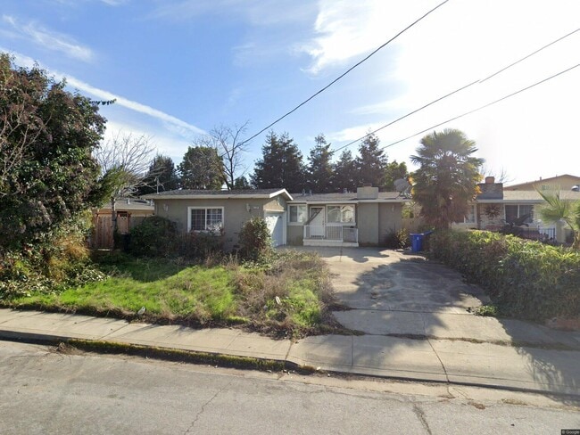 Building Photo - 5134 Elmwood Ave Rental