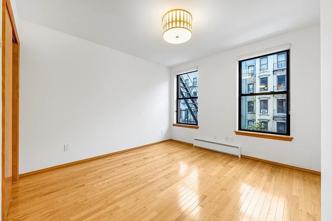 Photo - 100 St Marks Pl Unit 10