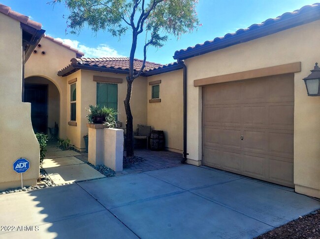 Photo - 19350 W Oregon Ave